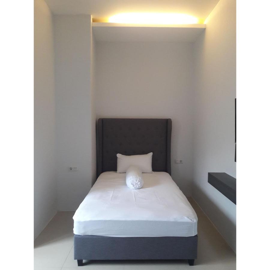 Azalia Residence Palembang Exteriör bild