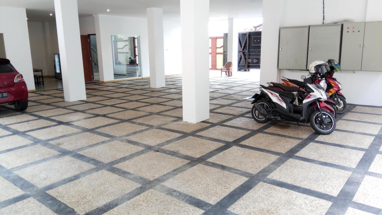 Azalia Residence Palembang Exteriör bild